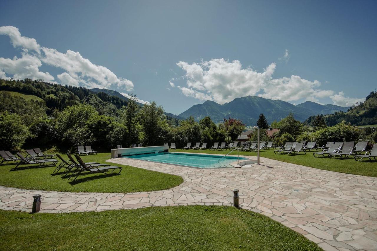 Hotel Lerch Санкт Йохан им Понгау Екстериор снимка