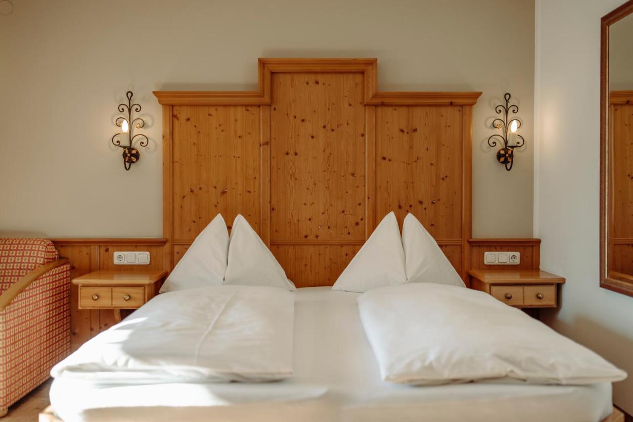 Hotel Lerch Санкт Йохан им Понгау Екстериор снимка