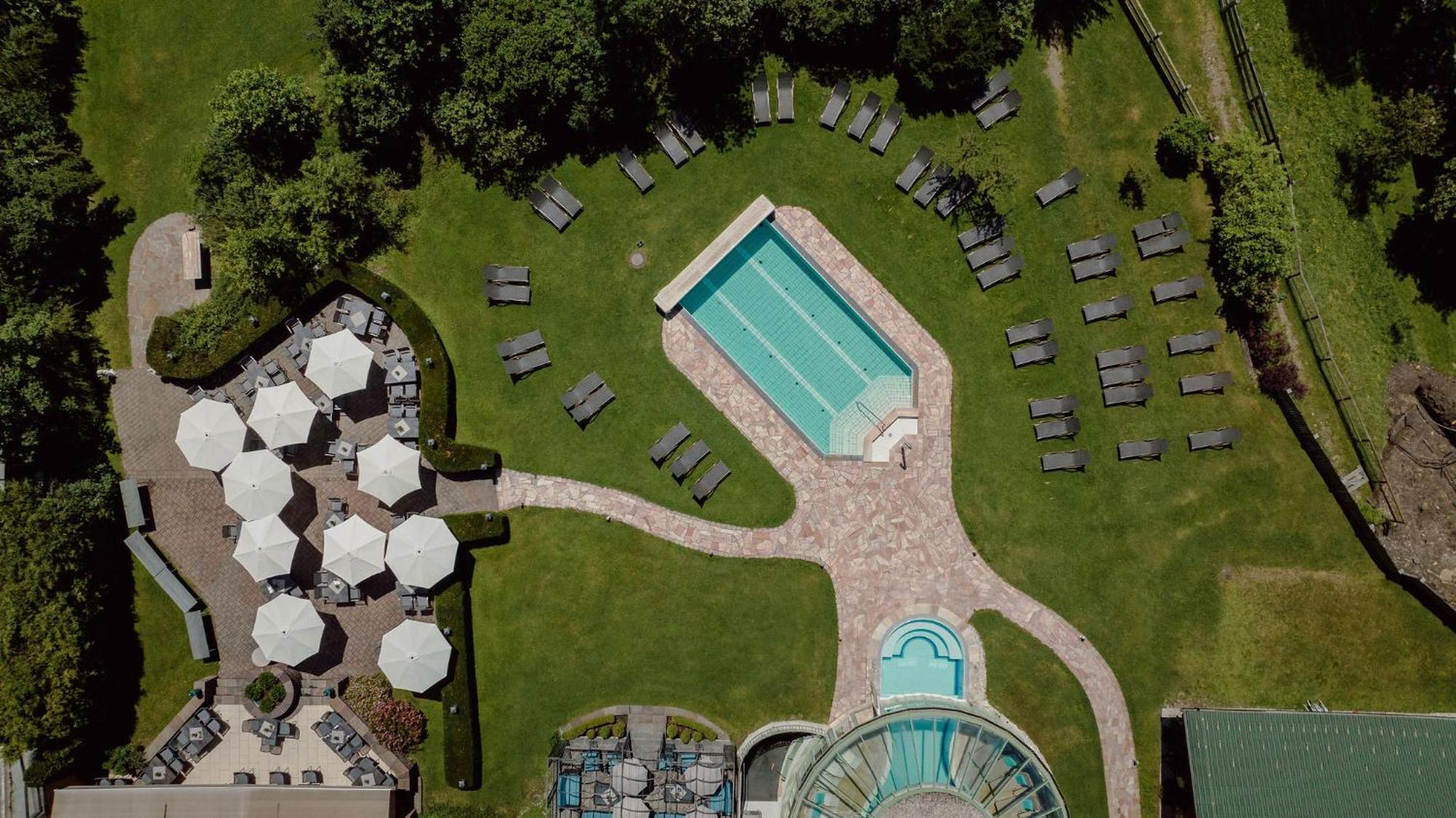 Hotel Lerch Санкт Йохан им Понгау Екстериор снимка